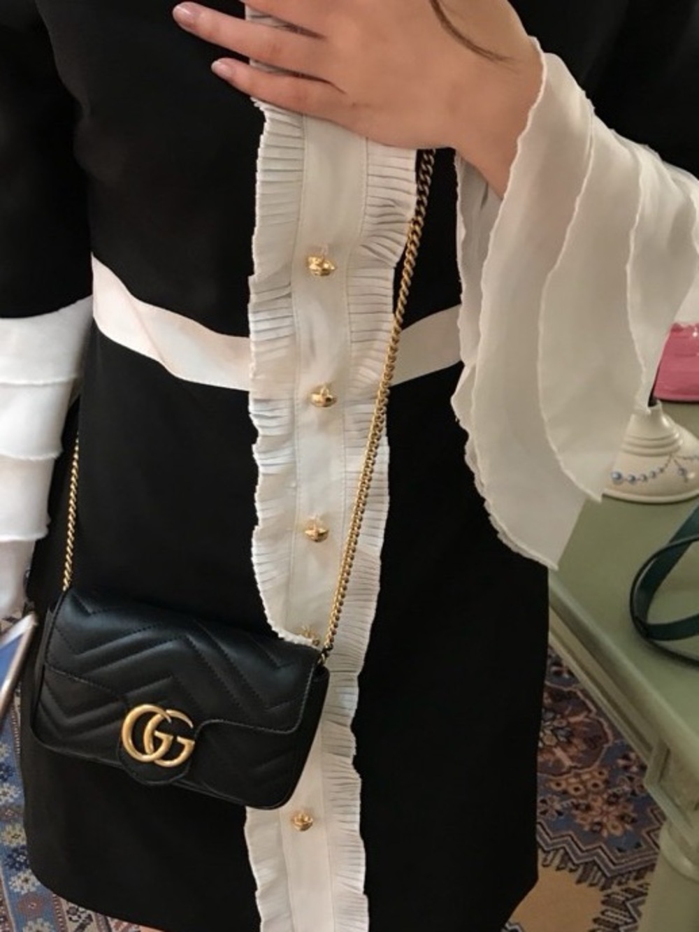 Gucci Black Chevron Marmont Crossbody Bag - Picture 4 of 16